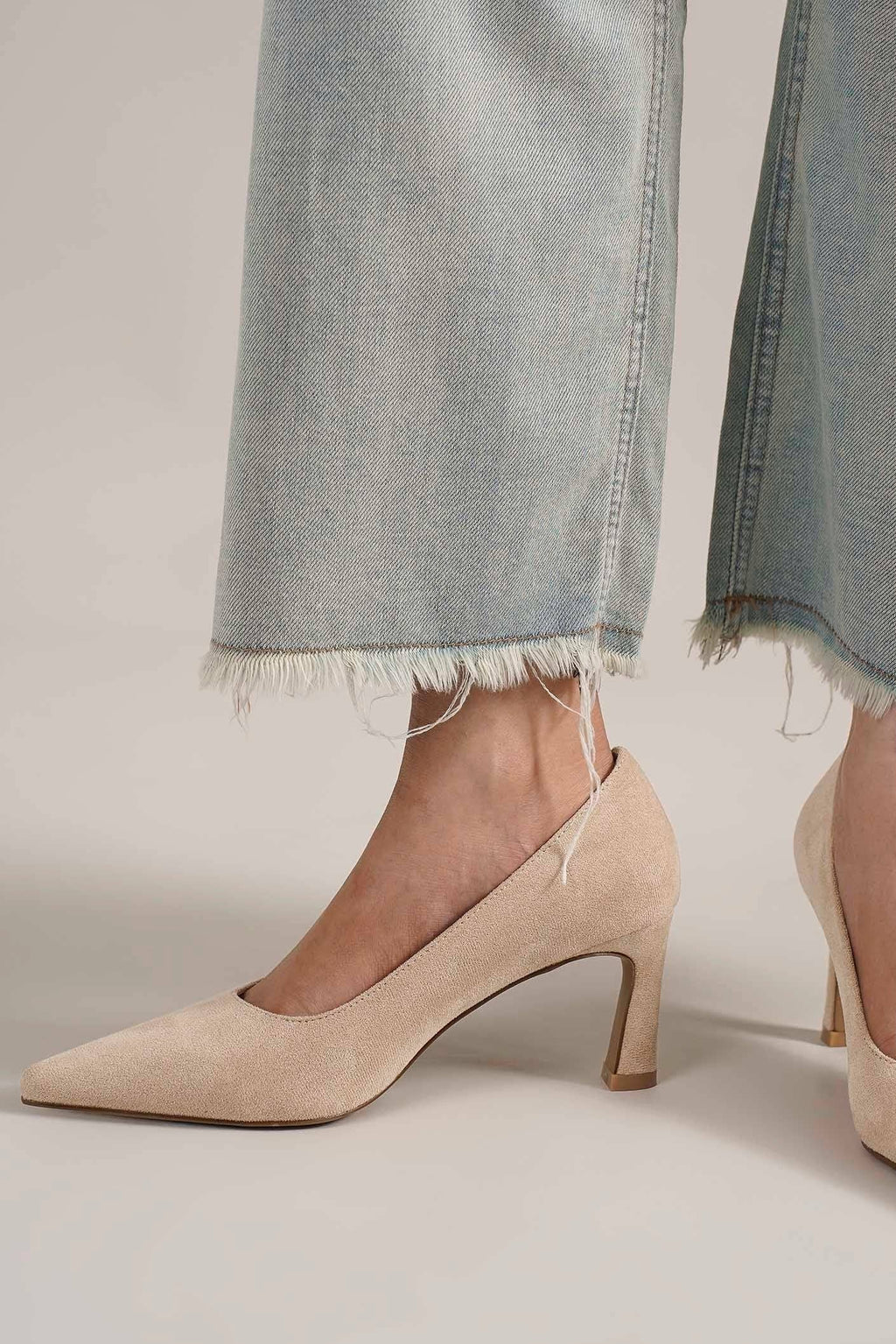 Pointed-Toe Mid-Heel Pumps
