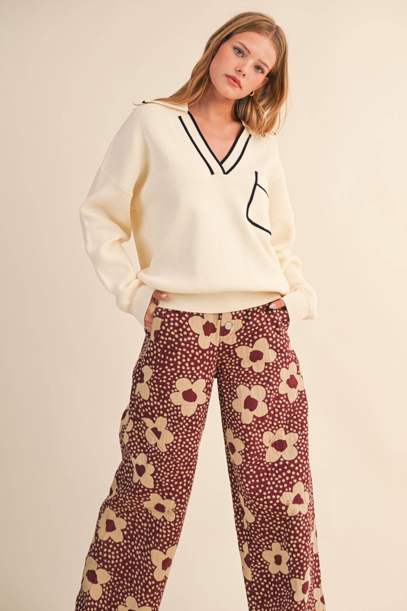 Ribbed Collar Pull Over Sweater