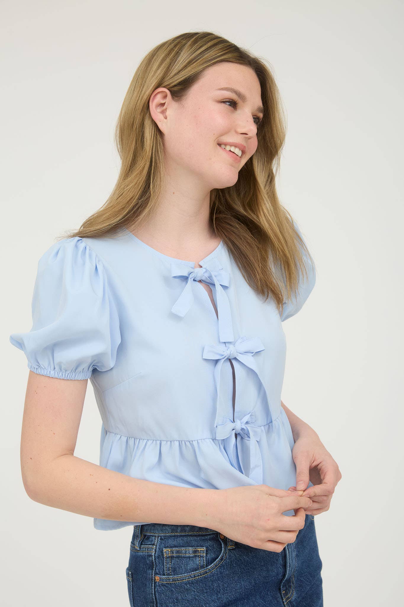 Bow Front Tie Puff Sleeve Woven Top