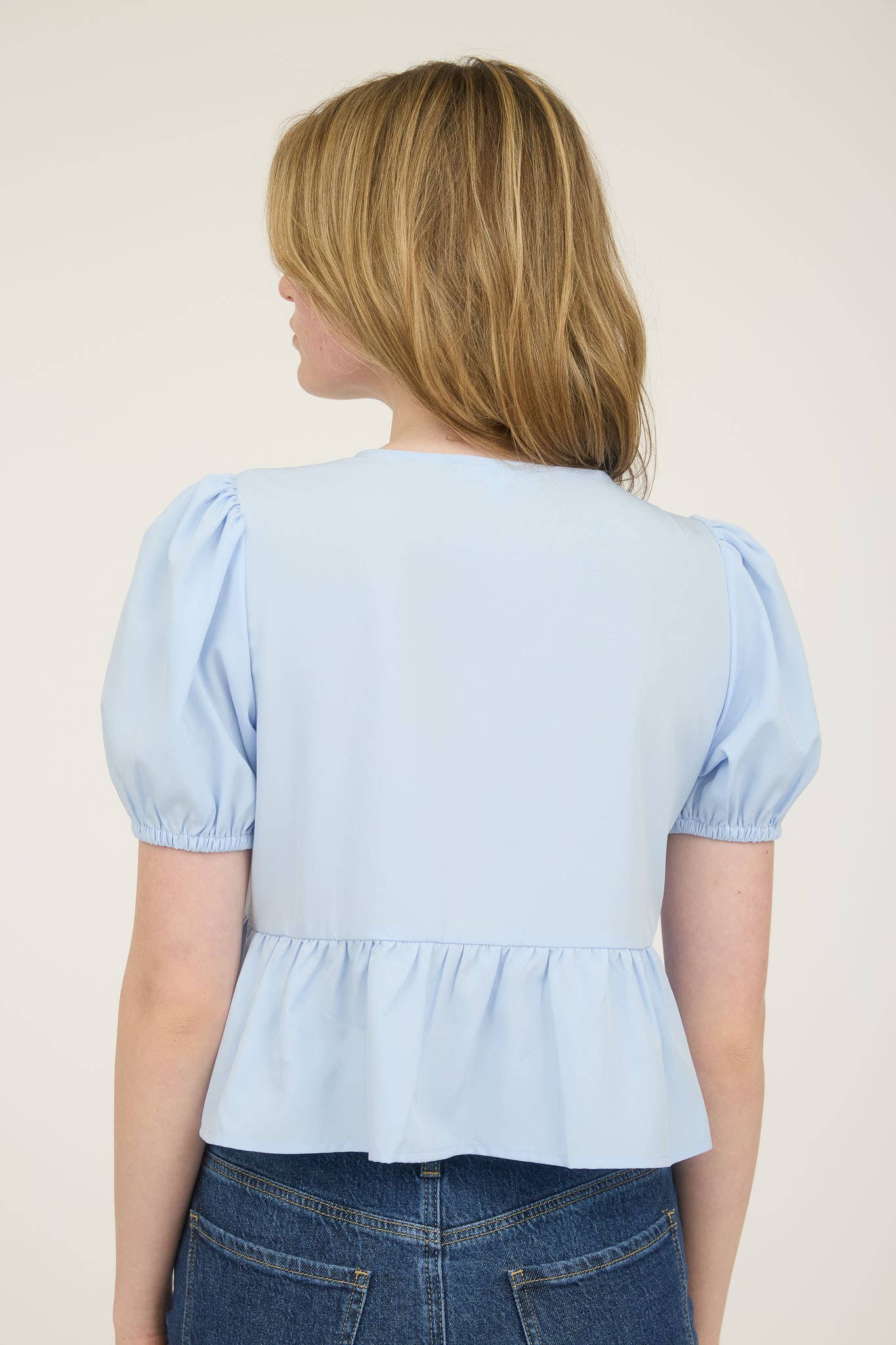 Bow Front Tie Puff Sleeve Woven Top