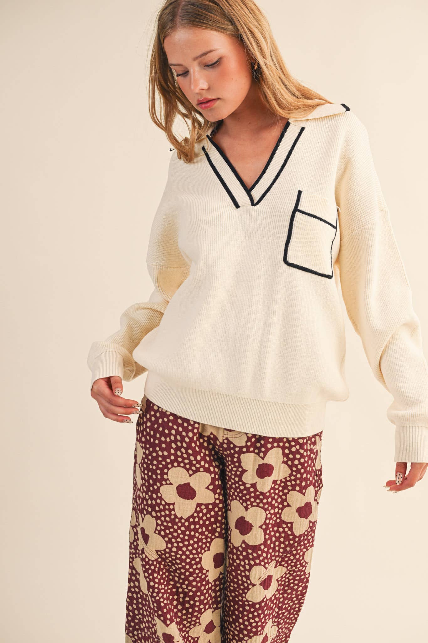 Ribbed Collar Pull Over Sweater