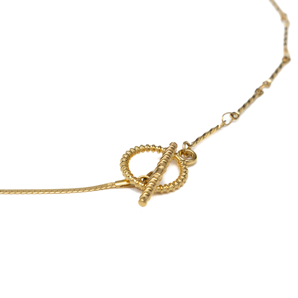 Dainty Toggle Chain Necklace