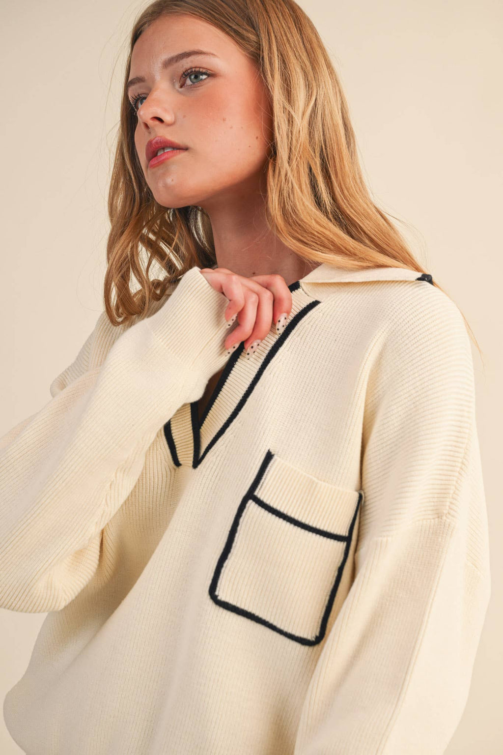Ribbed Collar Pull Over Sweater