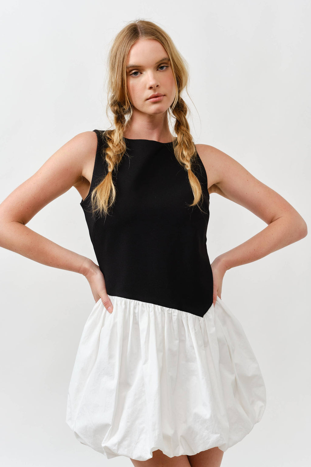 Asymmetical Waist Sleeveless Bubble Dress