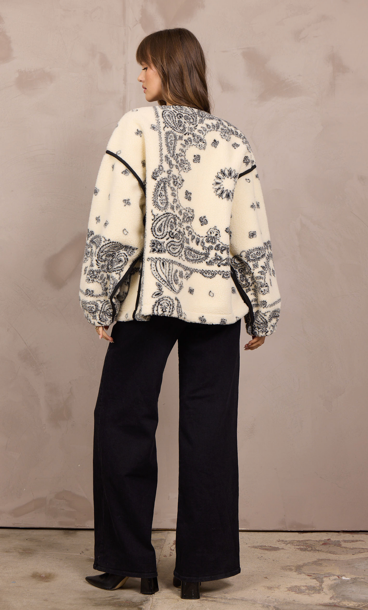 Ivory Bandana Sherpa
