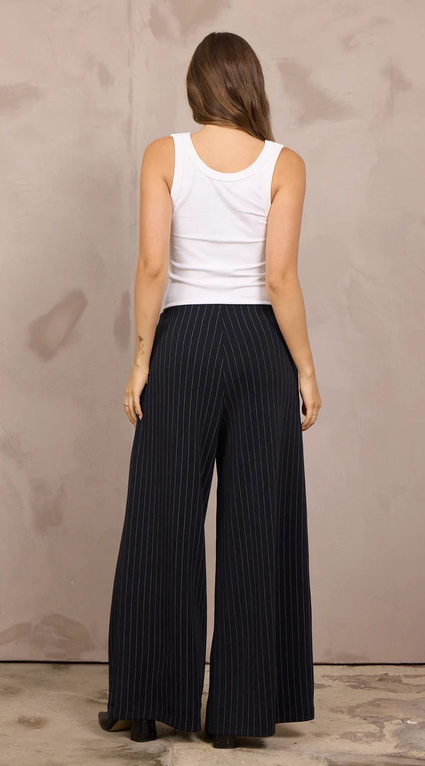 Black w/Grey Stripe Pleated Front Pant