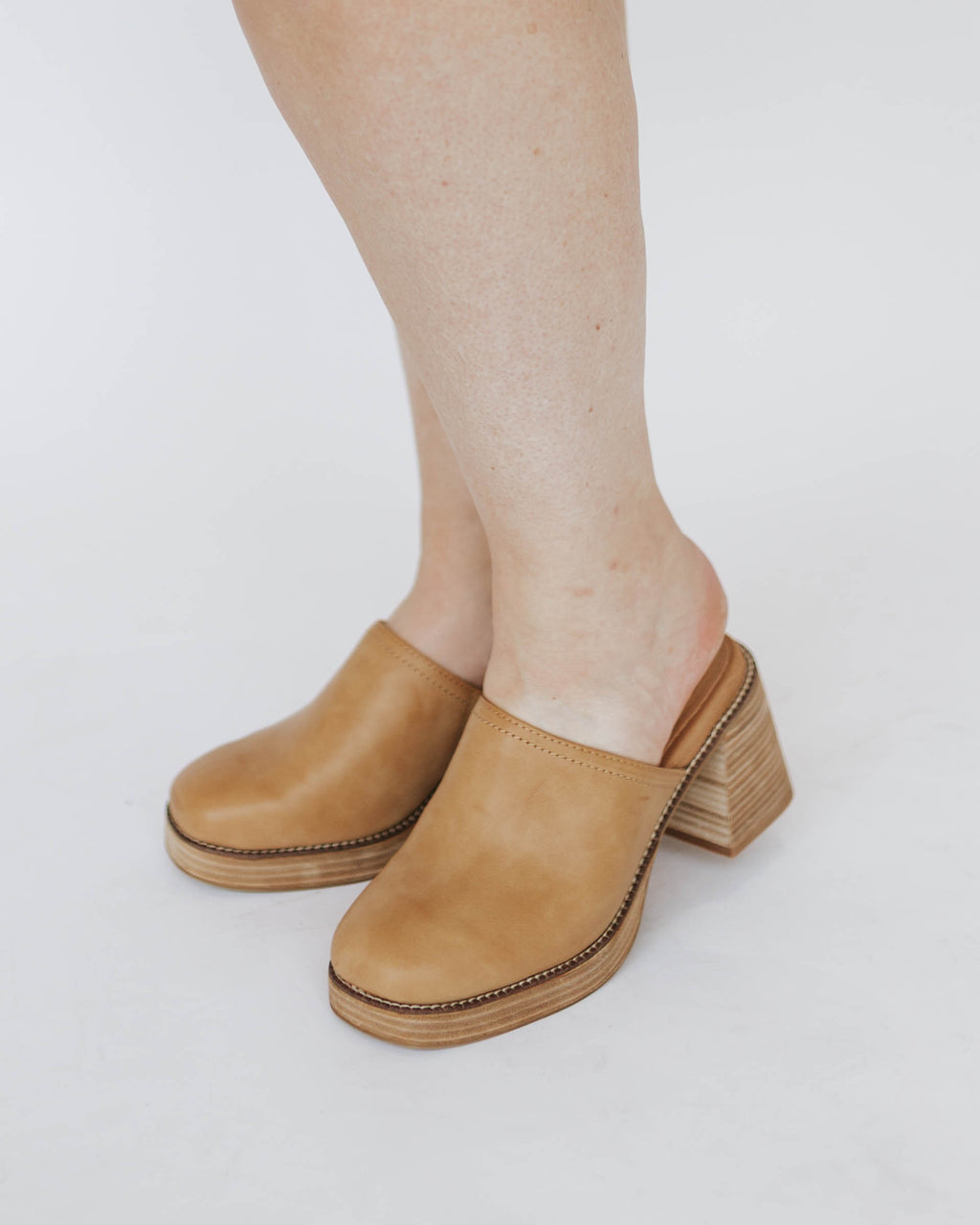Ivaria Platform Clog