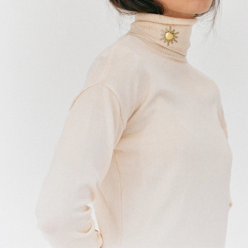 Suri Sun Brooch
