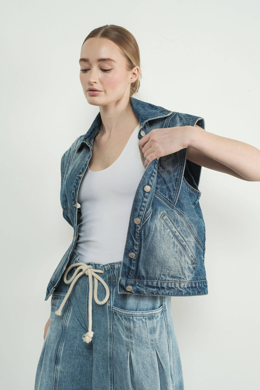 Wide Shoulder Seam Detail Vest