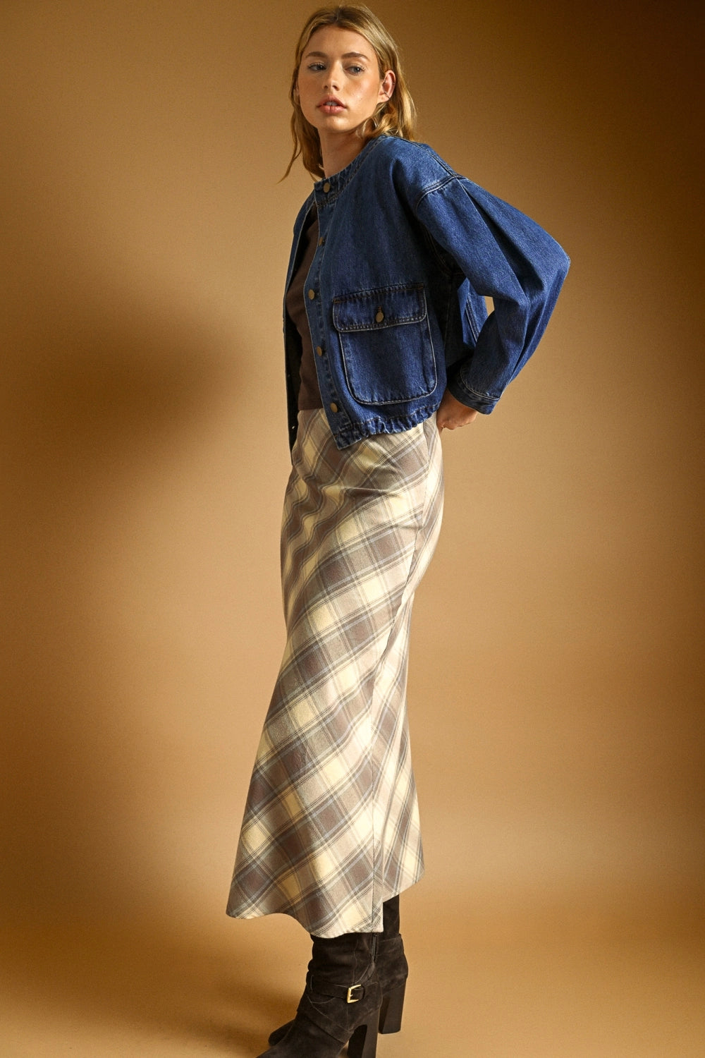 Round Neck w/Pocket Front Denim Jacket