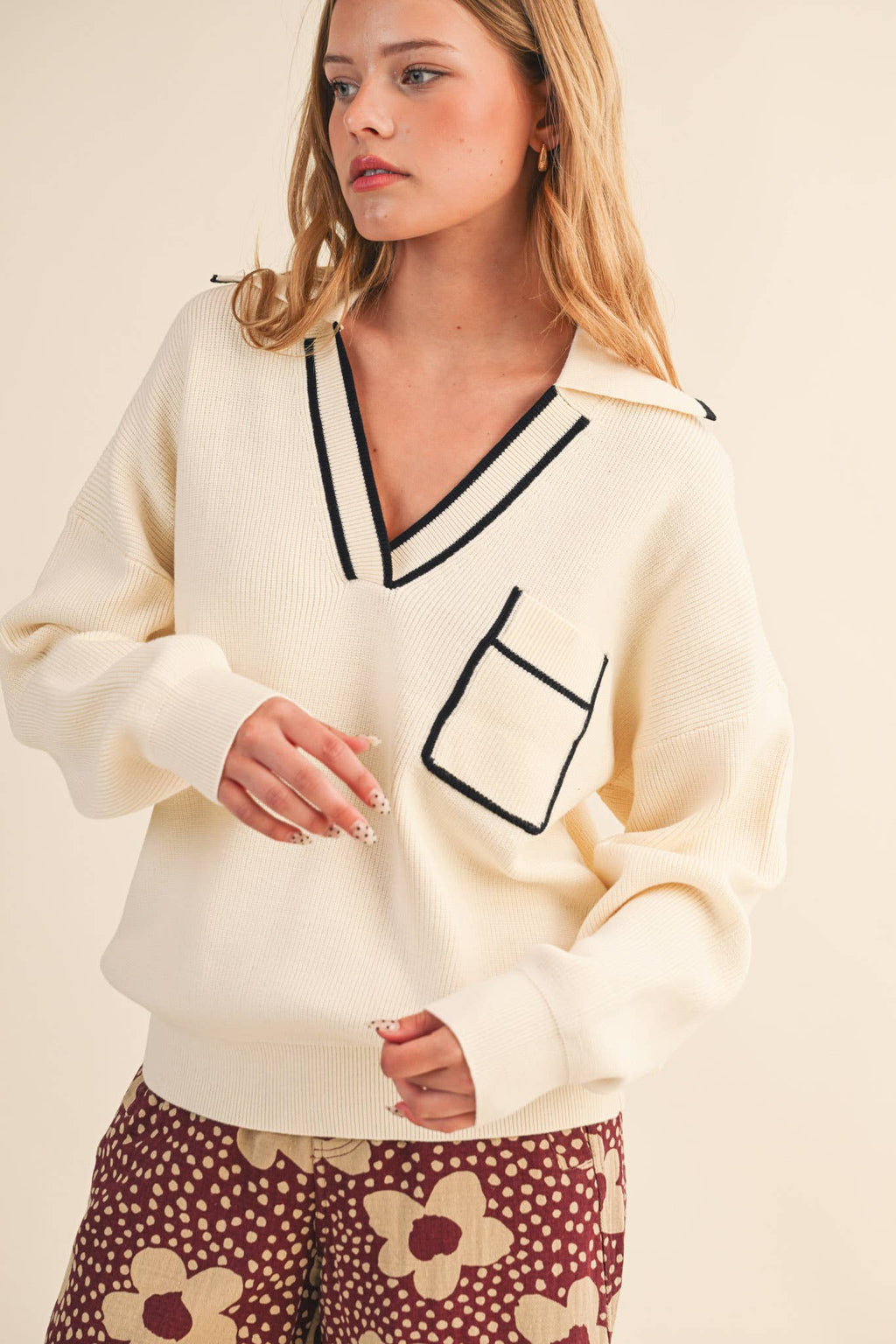 Ribbed Collar Pull Over Sweater