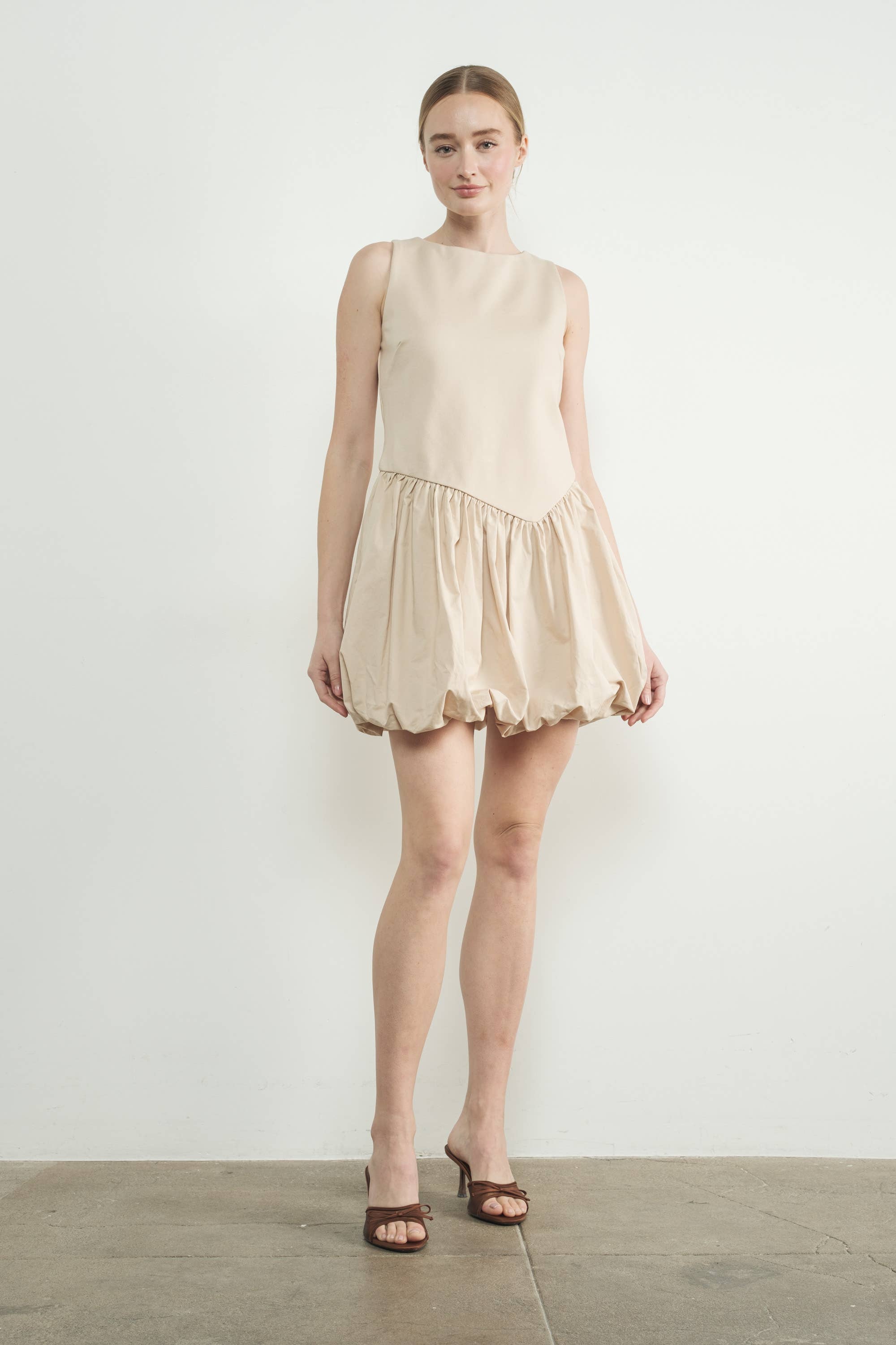 Asymmetical Waist Sleeveless Bubble Dress