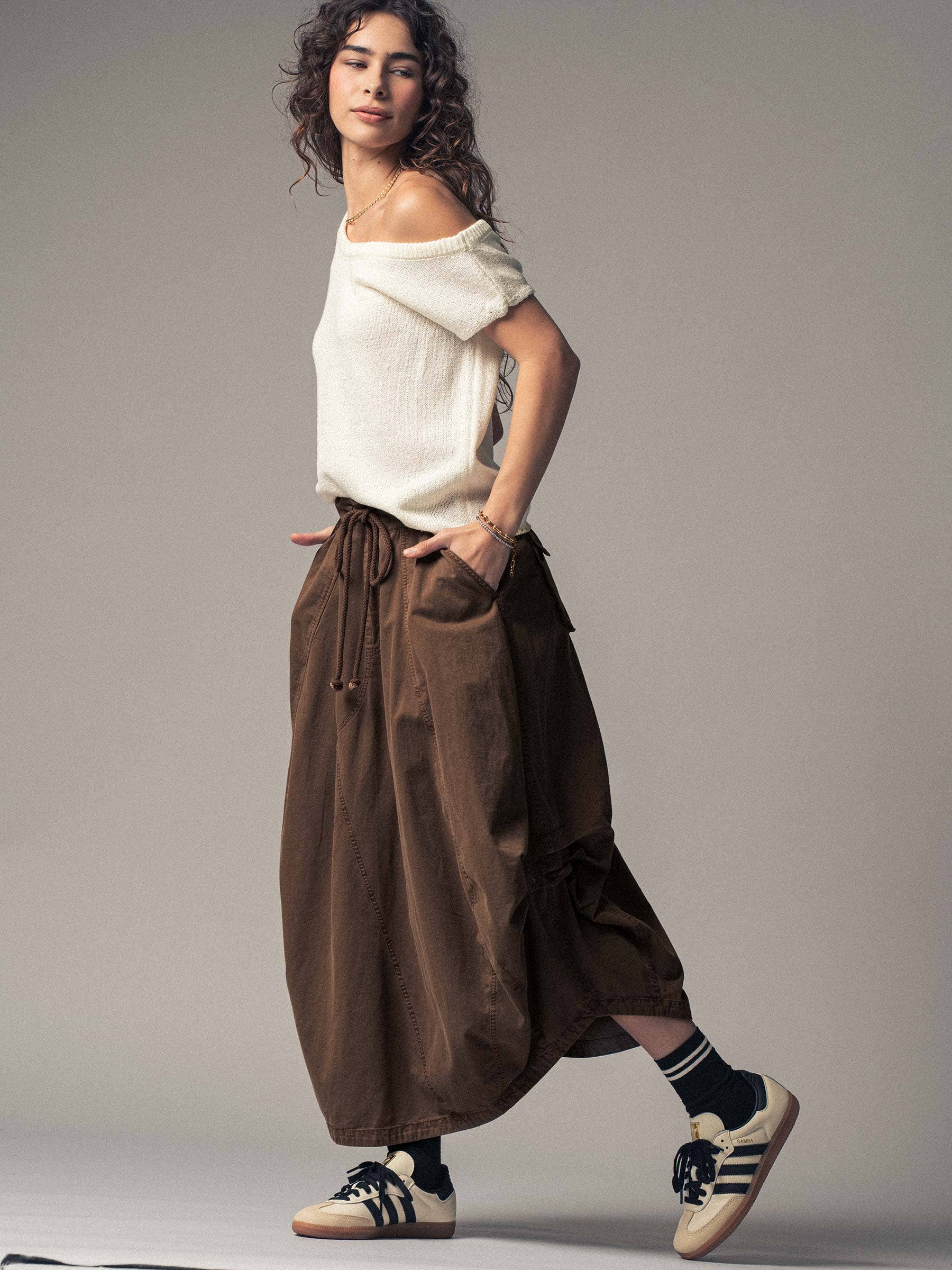 Asymmetric One-Shoulder Knit Spring Top