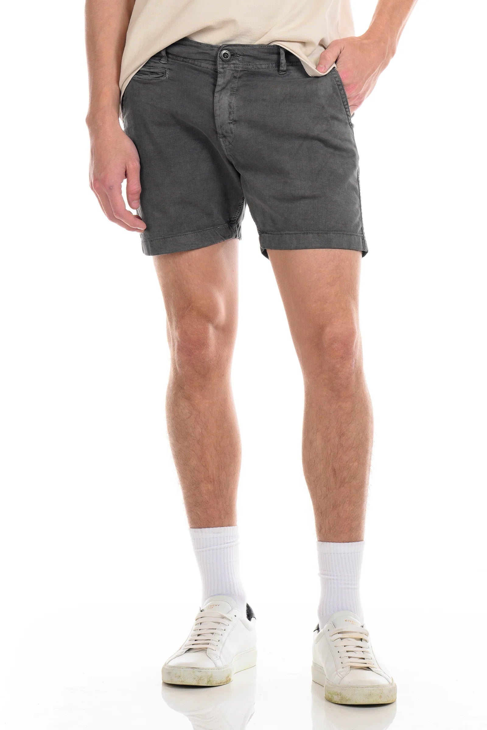 Walden 6" Chino Short